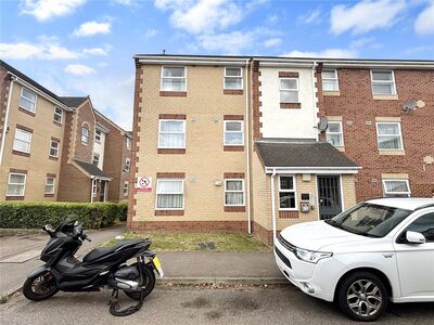 Overton Drive, 2 bedroom  Flat to rent, £1,500 pcm