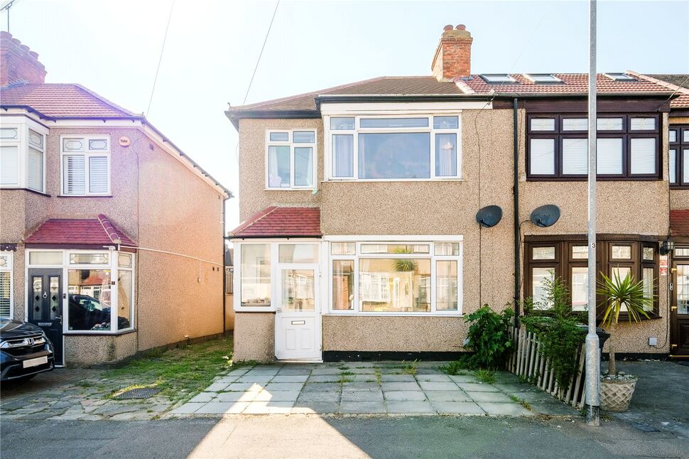 Main image of 3 bedroom End Terrace House for sale, Gerald Road, Dagenham, RM8
