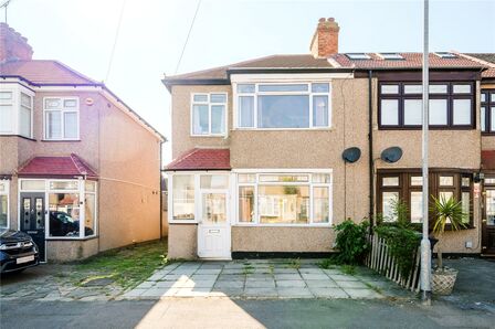 3 bedroom End Terrace House for sale