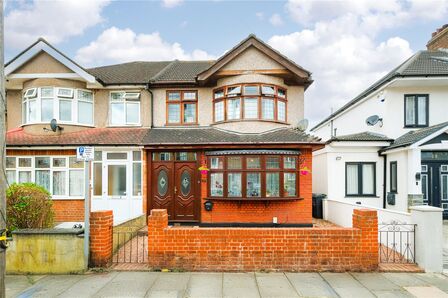 3 bedroom End Terrace House for sale