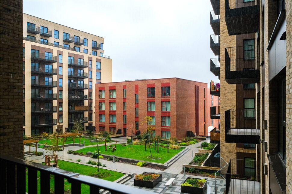 Main image of 2 bedroom  Flat for sale, Edward Point, 59 London Road, Barking, IG11