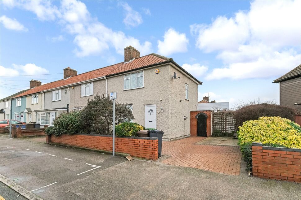 Main image of 3 bedroom End Terrace House for sale, Lymington Road, Dagenham, RM8