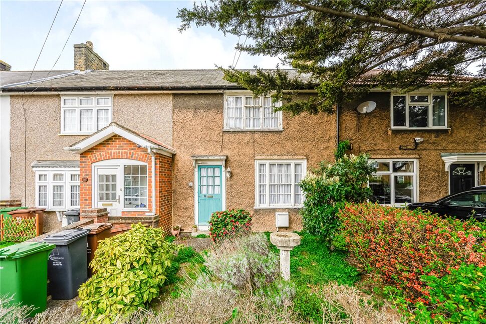 3 bedroom Mid Terrace House for sale