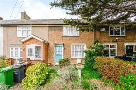 3 bedroom Mid Terrace House for sale