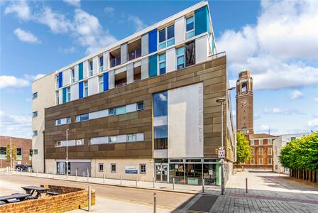 2 bedroom Flat for sale