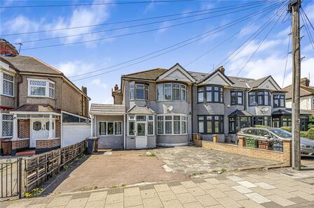 4 bedroom End Terrace House for sale