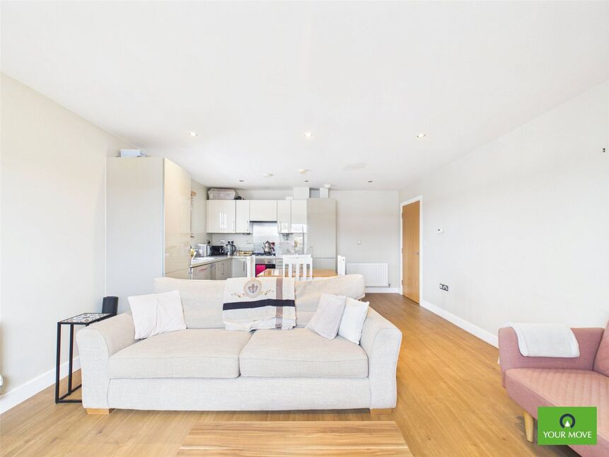 Kitchen / Living Area