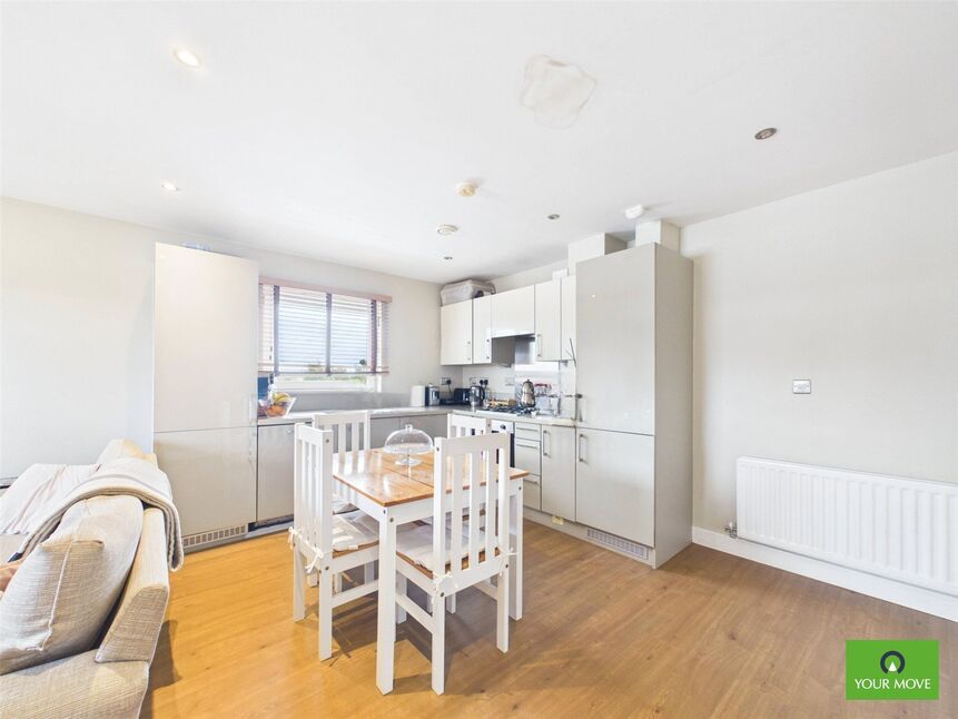 Kitchen / Living Area