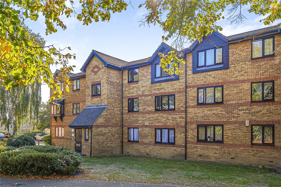 Main image of 2 bedroom Flat for sale, Greenslade Road, Barking, IG11