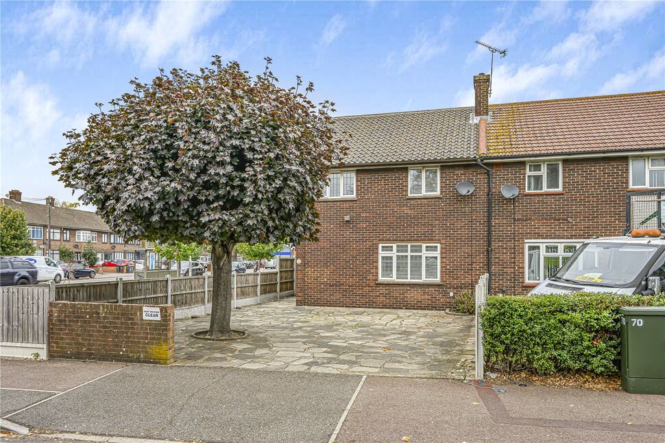 Main image of 2 bedroom Semi Detached House for sale, Stanley Avenue, Dagenham, RM8