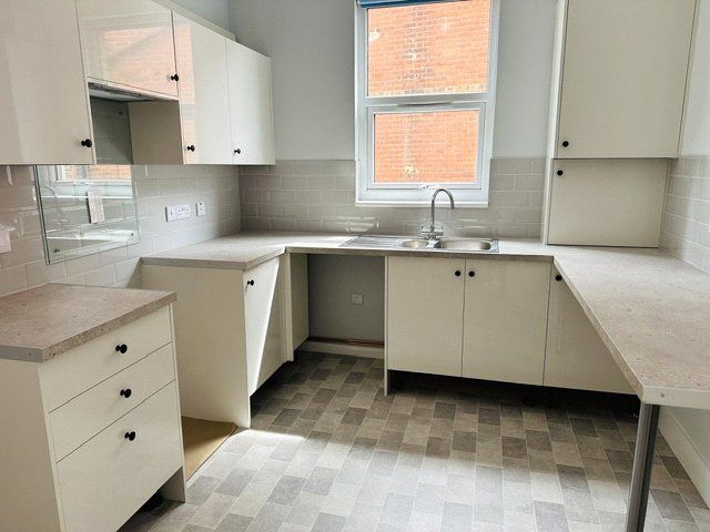 Main image of 2 bedroom Flat to rent, 3 Sea Road, Westgate-On-Sea, Kent, CT8