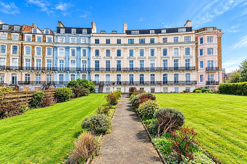 Main image of 2 bedroom Flat for sale, Royal Crescent, Kent, CT9