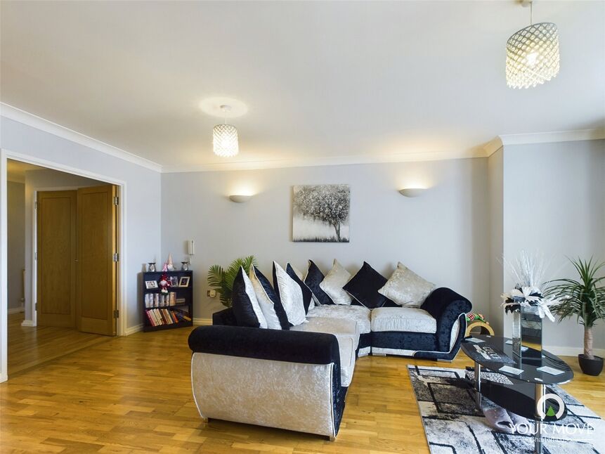 2 bedroom Flat for sale, Zion Place, Margate, CT9 £200,000