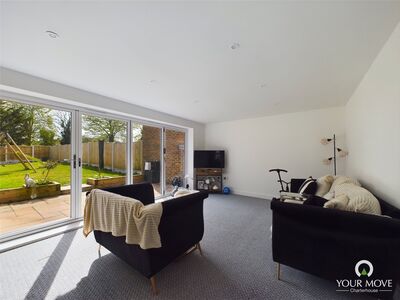 Nash Lane, 4 bedroom End Terrace House to rent, £1,850 pcm