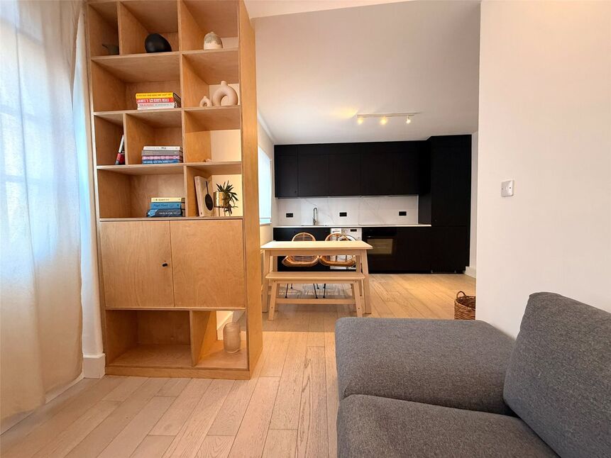 Main image of 2 bedroom Flat to rent, King Street, Margate, Kent, CT9