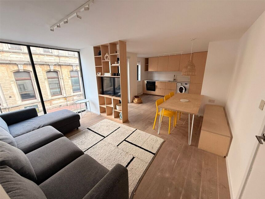 Main image of 2 bedroom Flat to rent, King Street, Margate, Kent, CT9