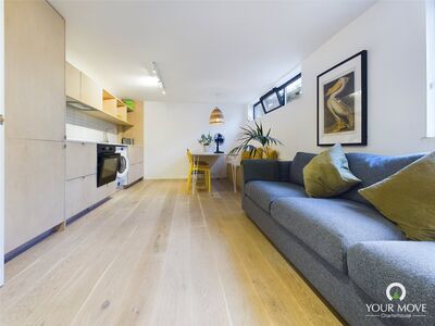 King Street, 2 bedroom  Flat to rent, £975 pcm