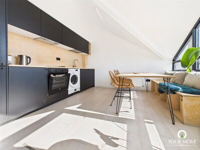 King Street, 2 bedroom  Flat to rent, £1,200 pcm