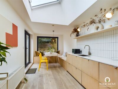 Dane Hill, 4 bedroom  Flat to rent, £2,000 pcm