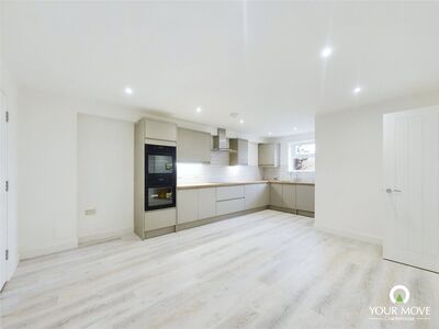 Nash Lane, 4 bedroom End Terrace House to rent, £1,800 pcm