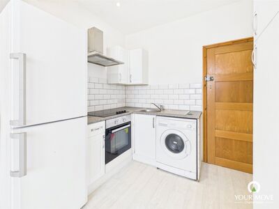 Surrey Road, 1 bedroom Flat to rent, &pound;650 pcm