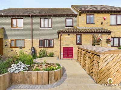 3 bedroom Mid Terrace House for sale