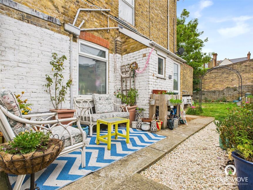 Main image of 2 bedroom Flat for sale, Lyndhurst Avenue, Margate, Kent, CT9