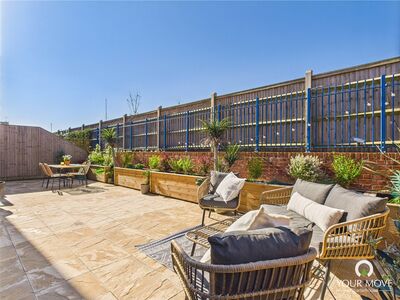 Westbrook Gardens, 2 bedroom  Flat for sale, £325,000