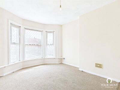 Norfolk Road, 2 bedroom  Flat to rent, £825 pcm