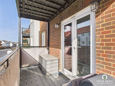 2 bedroom Flat for sale