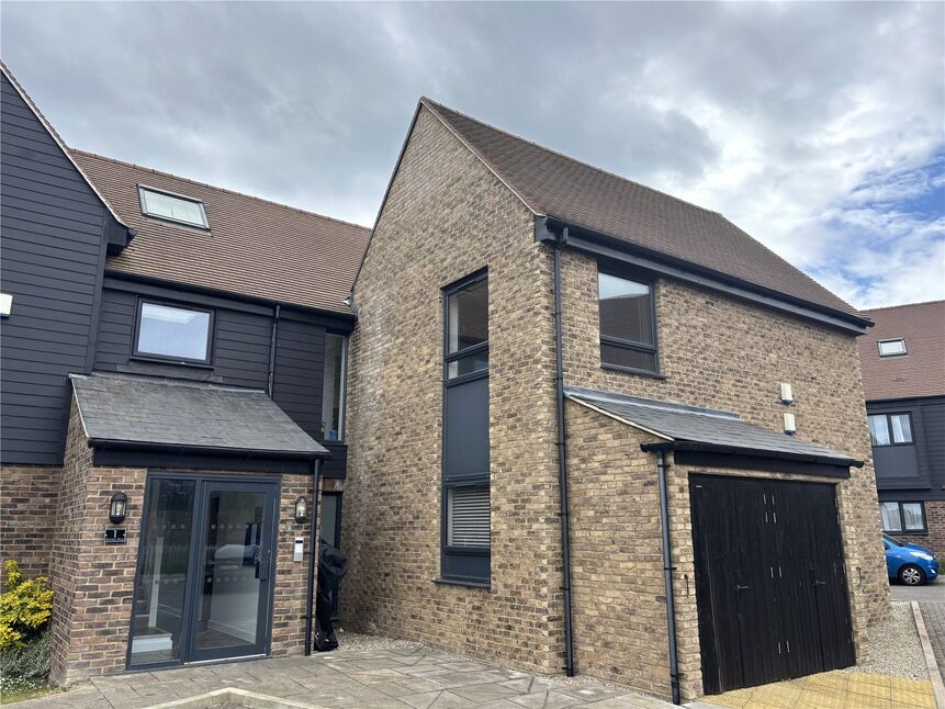 Main image of 2 bedroom Flat to rent, Roman Way, Margate, Kent, CT9