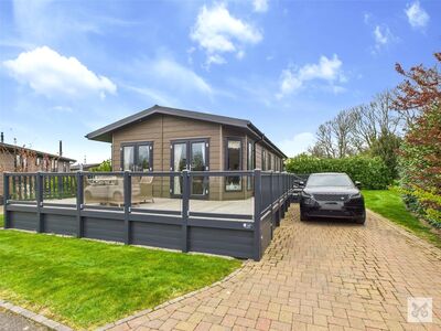 3 bedroom Detached Property for sale