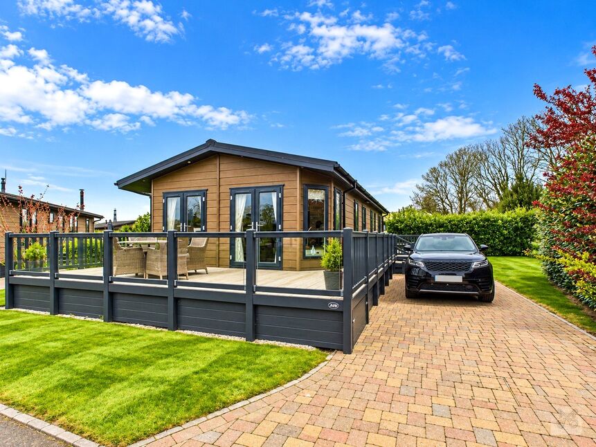3 bedroom Park Home Property for sale