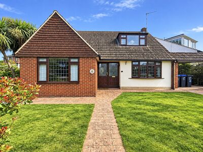 2 bedroom Detached House for sale