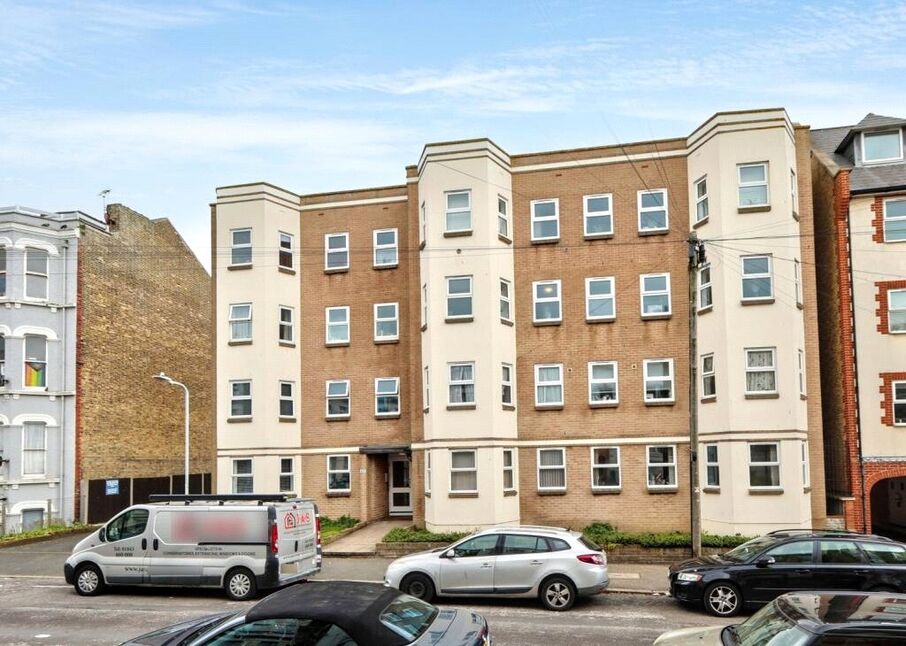 Main image of 1 bedroom Flat to rent, Edgar Road, Cliftonville, Kent, CT9