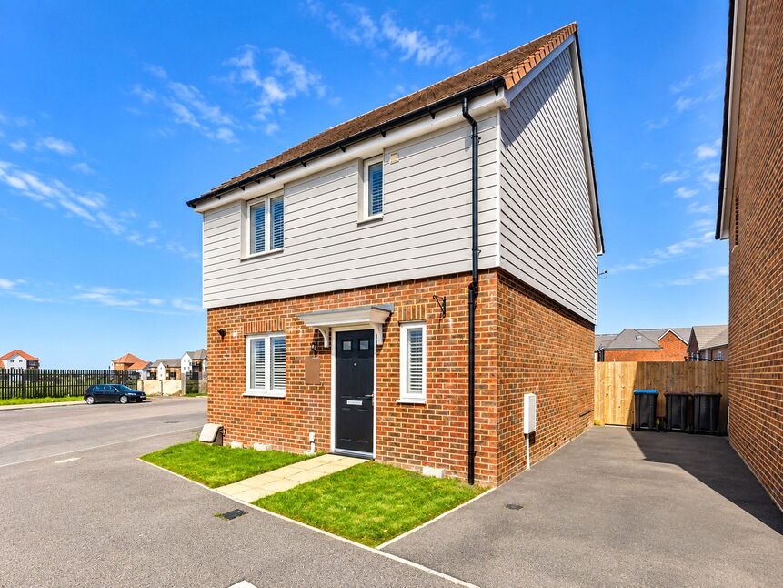 Main image of 3 bedroom Detached House for sale, Lynx Street, Margate, Kent, CT9