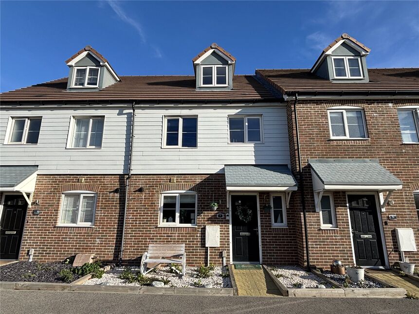 Main image of 4 bedroom Mid Terrace House for sale, Lynx Street, Margate, Kent, CT9