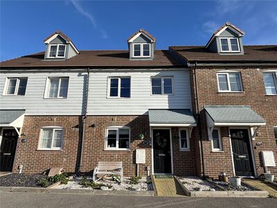 4 bedroom Mid Terrace House for sale