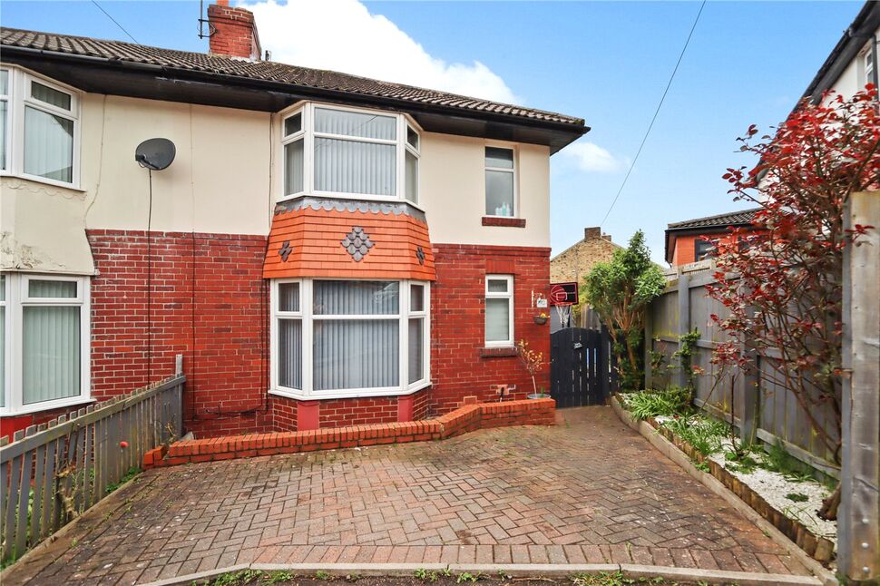 2 bedroom Semi Detached House for sale, Moorlands Crescent Blackhill