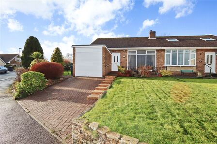 Foxhills Crescent, 2 bedroom Semi Detached Bungalow for sale, £210,000