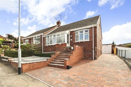2 bedroom Semi Detached Bungalow for sale