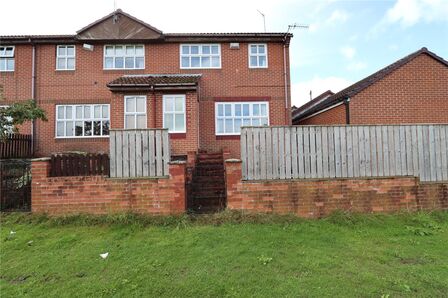 3 bedroom End Terrace House for sale