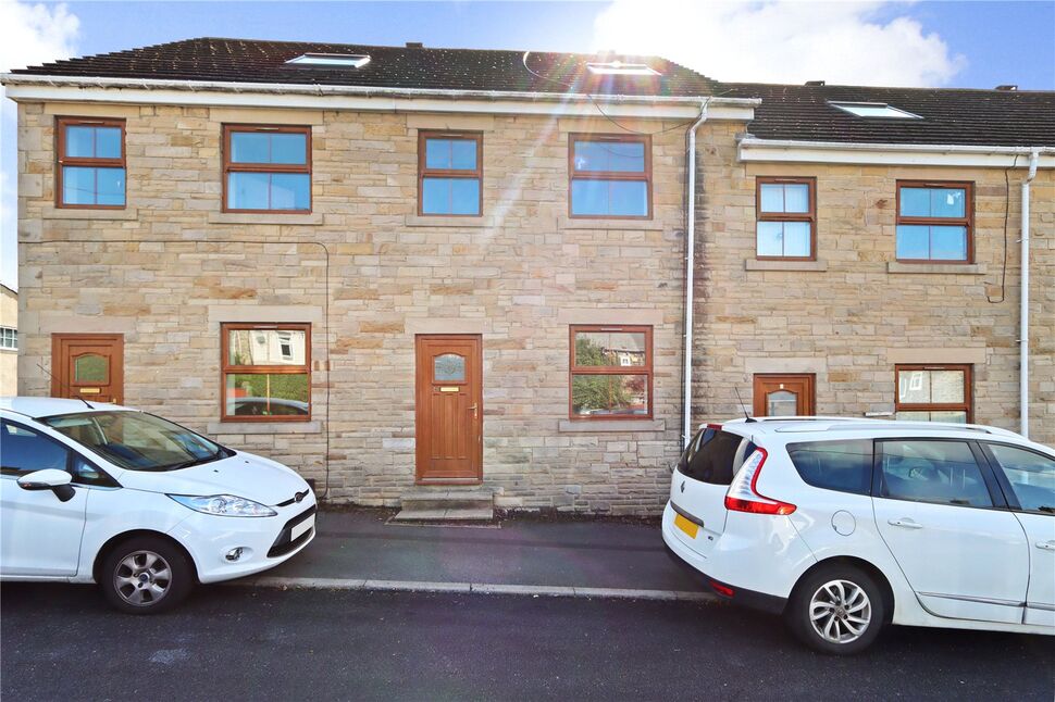4 bedroom Mid Terrace House for sale