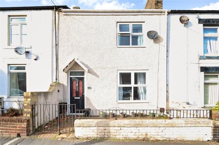3 bedroom Mid Terrace House to rent