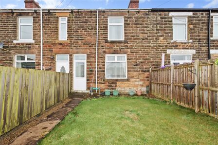 2 bedroom Mid Terrace House for sale