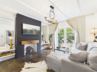 3 bedroom End Terrace House for sale