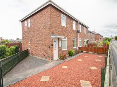 The Avenue, 3 bedroom Semi Detached House to rent, £695 pcm
