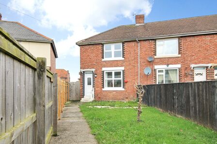 Pelaw Crescent, 2 bedroom Semi Detached House to rent, £625 pcm