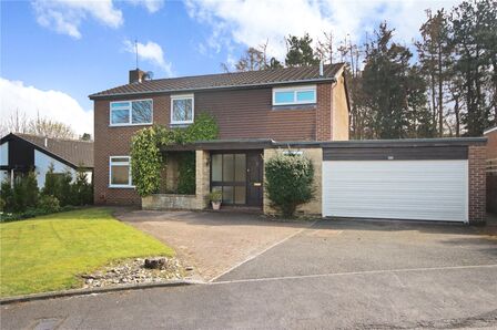 Longdean Park, 4 bedroom Detached House to rent, £1,475 pcm