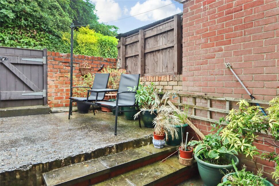 2 bedroom Mid Terrace House for sale, Twizell Lane, West Pelton, DH9 £90,000